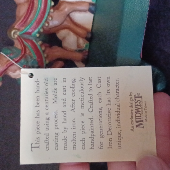 St. NICK'S SLEIGH RIDE DOUBLE HOOK CAST IRON STOCKING HANGER MADE IN TAIWAN - Picture 5 of 8